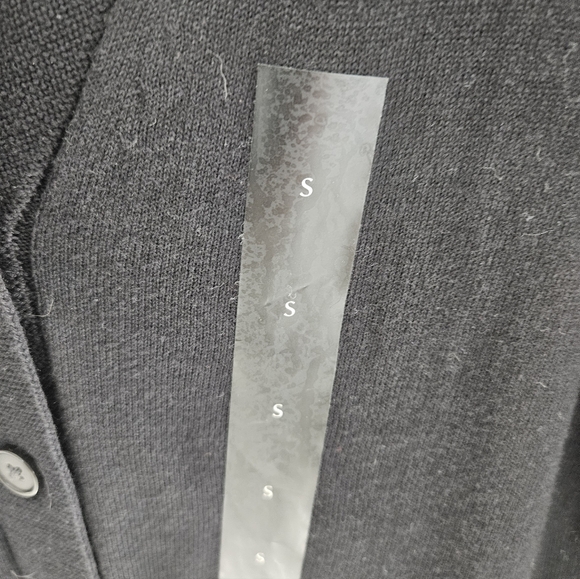 Banana Republic Forever Sweater Button-Front Cardigan Women’s Small NWT $75 Msrp - Picture 5 of 9